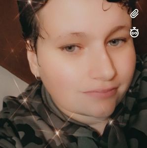 Meet your Posher, Johnai